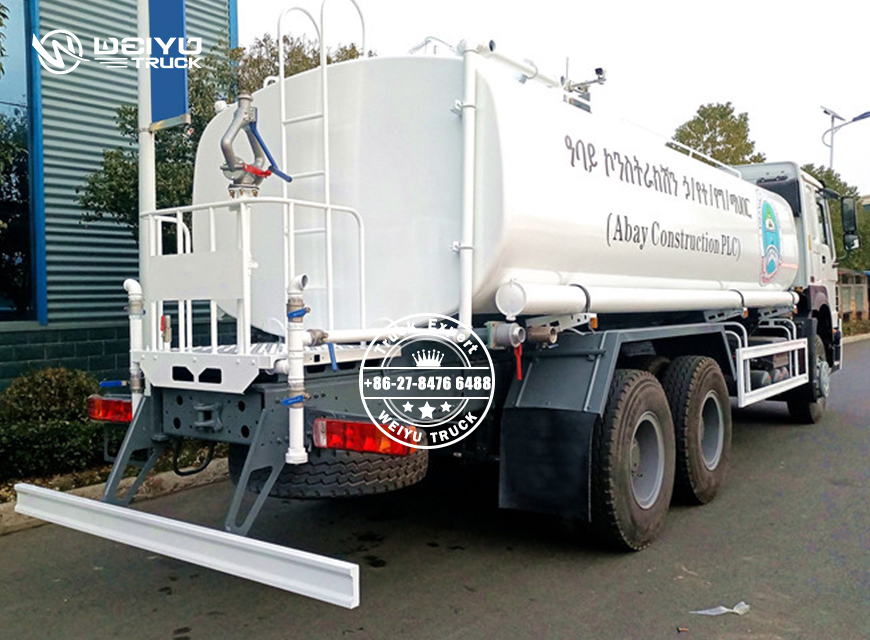 Sinotruk Howo Liters Automatic Municipal Labor Saving Water